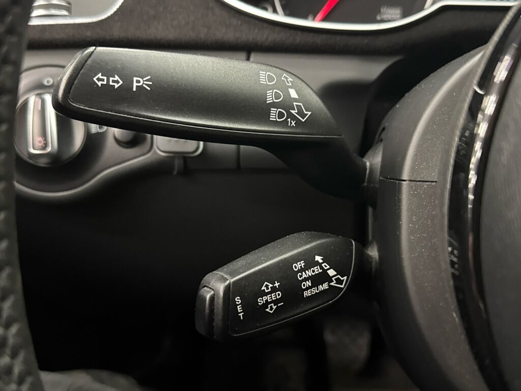 Audi A4 2013 Punainen
