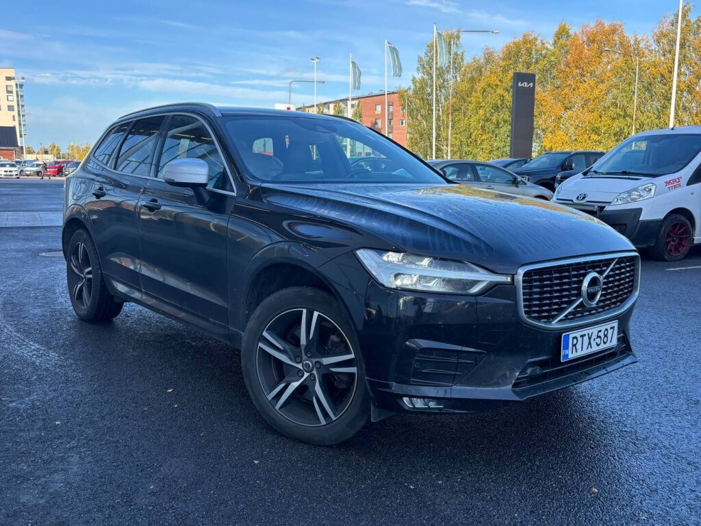 Volvo XC60 2019 Musta