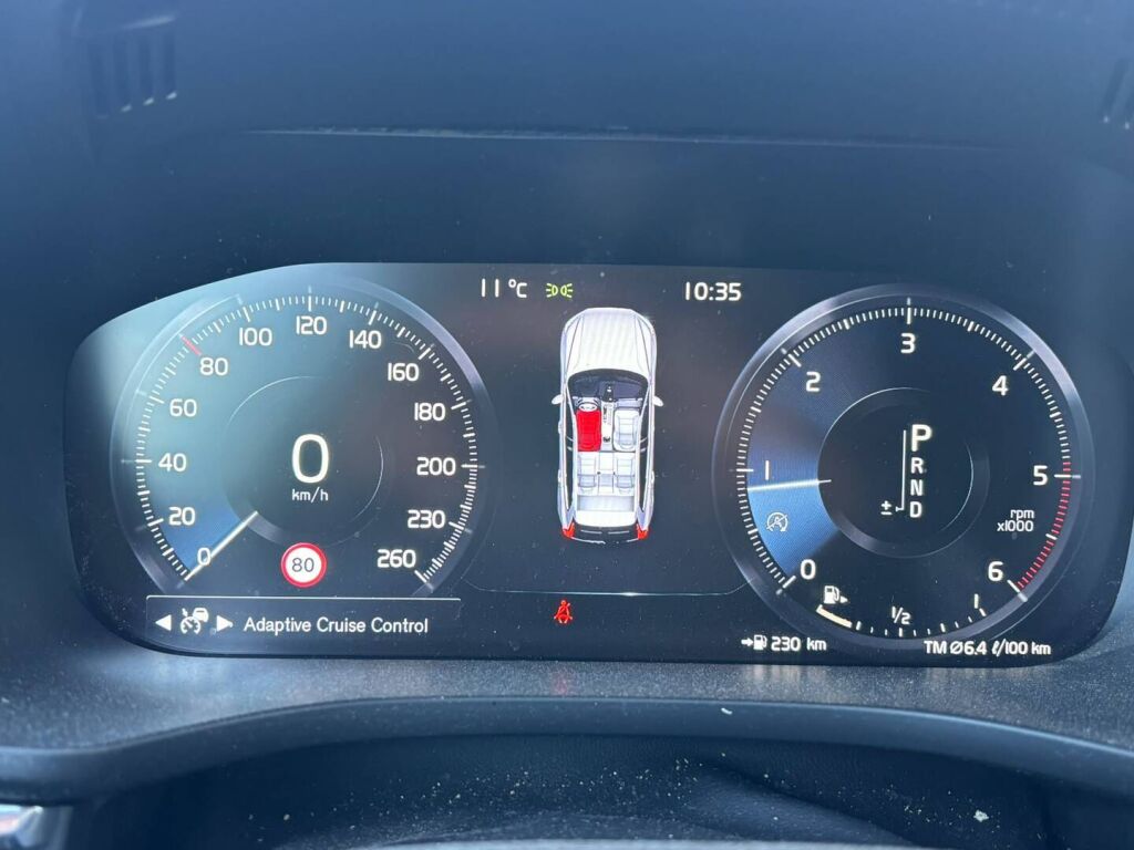 Volvo XC60 2019 Musta