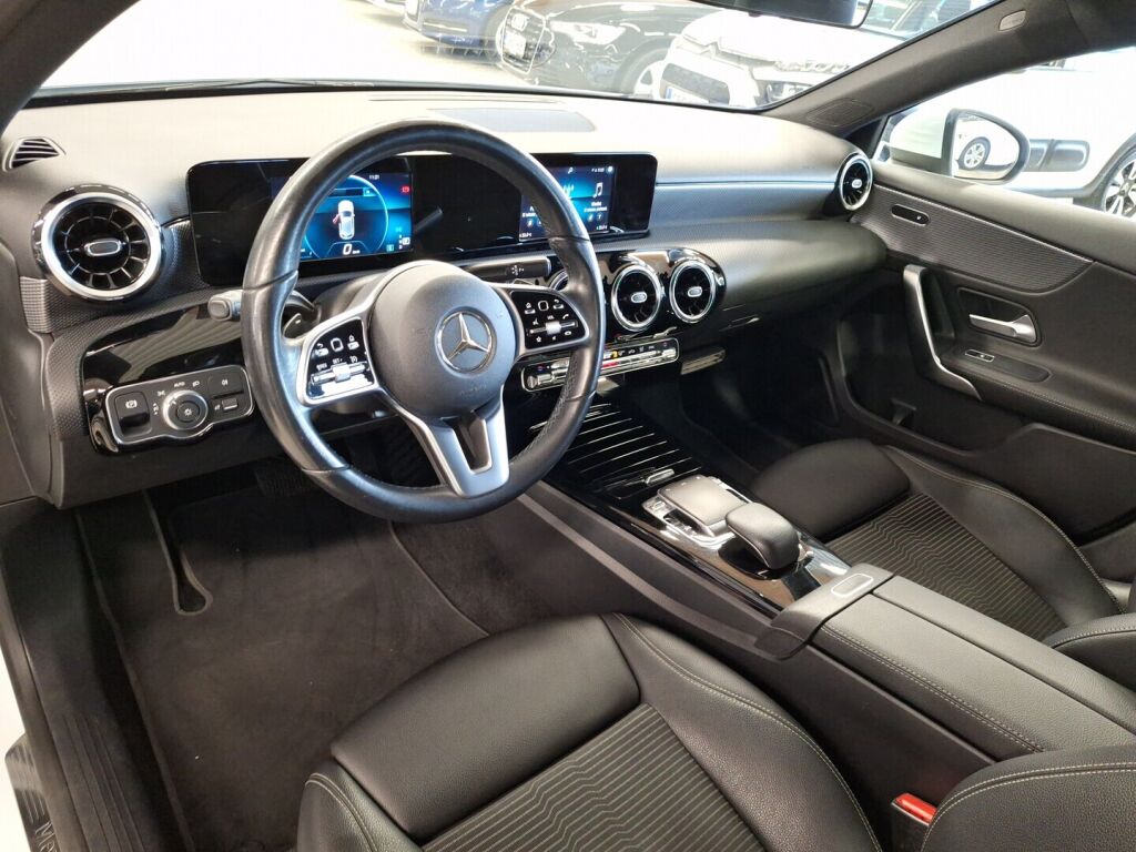 Mercedes-Benz A 2019 Valkoinen