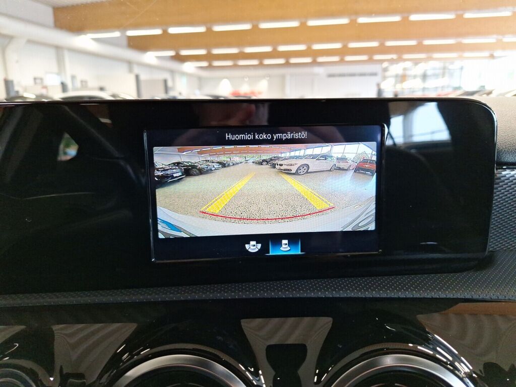 Mercedes-Benz A 2019 Valkoinen