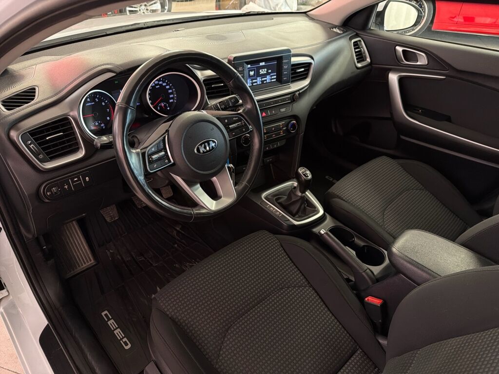 Kia Ceed 2019 Valkoinen