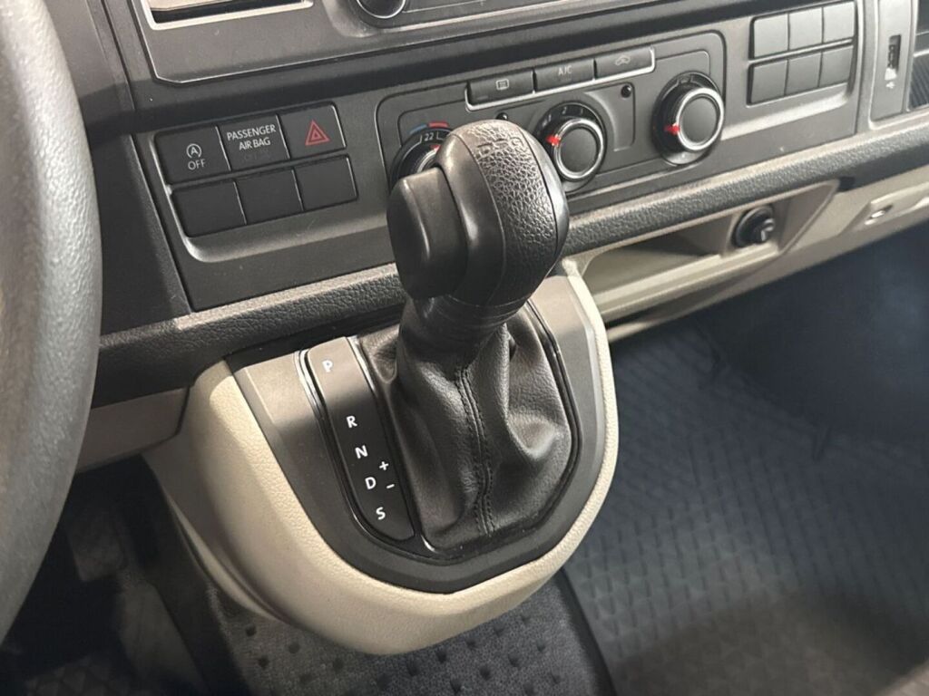Volkswagen Transporter 2019 Valkoinen