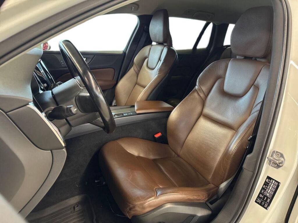 Volvo V60 2019 Valkoinen