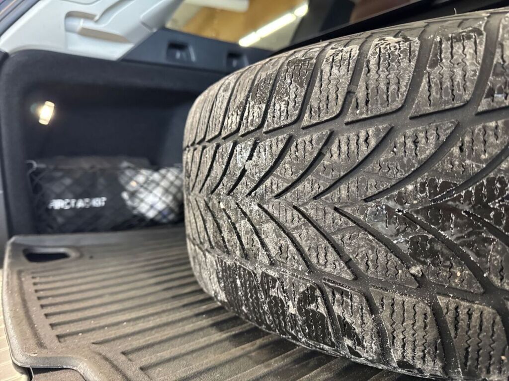 Volvo V60 2019 Valkoinen