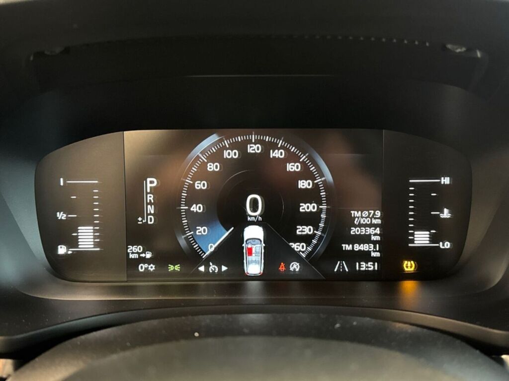 Volvo V60 2019 Valkoinen