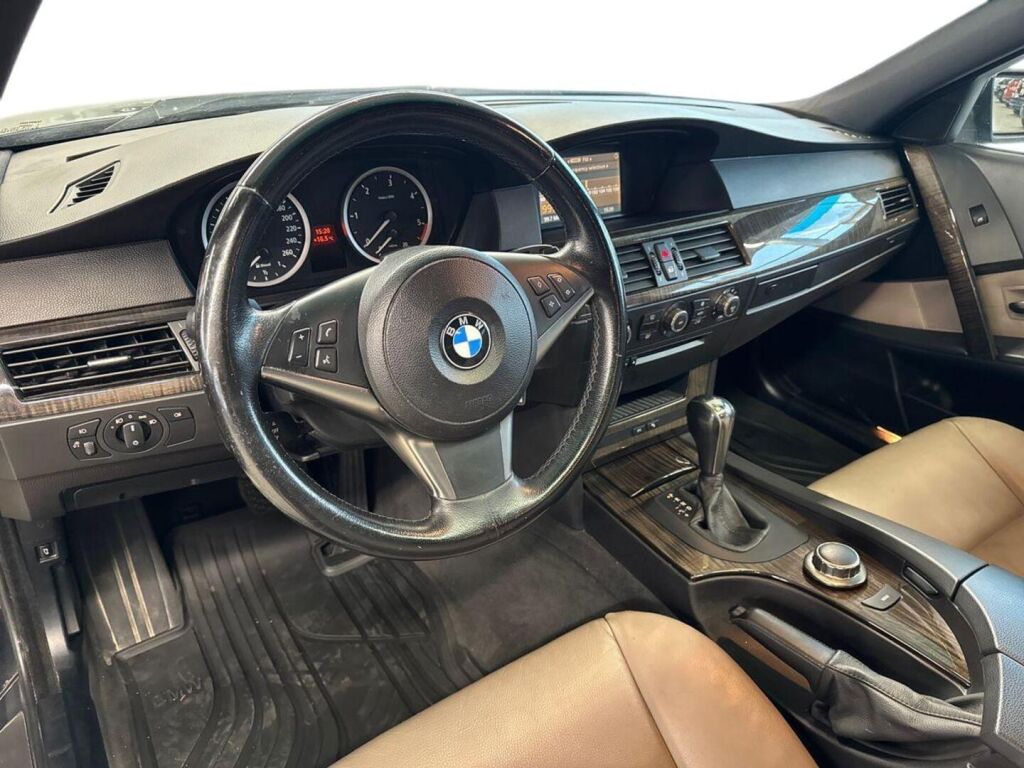 BMW 525 2006 Musta