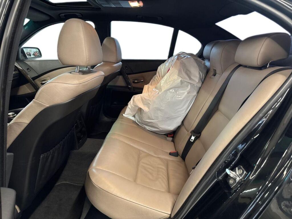 BMW 525 2006 Musta