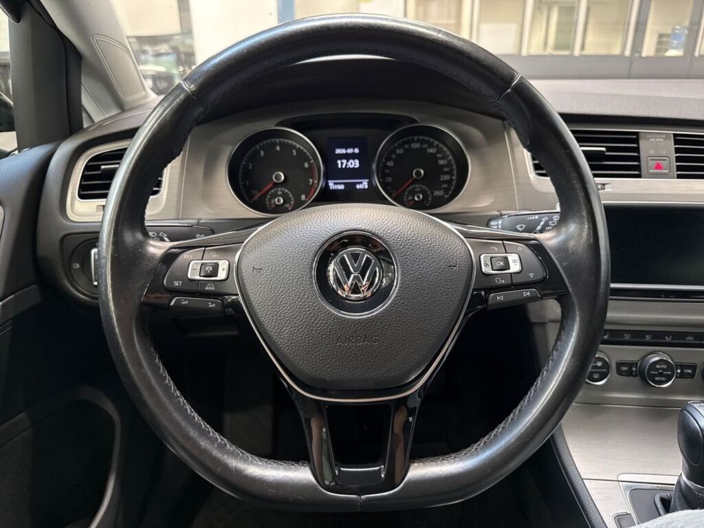Volkswagen Golf 2015 Musta