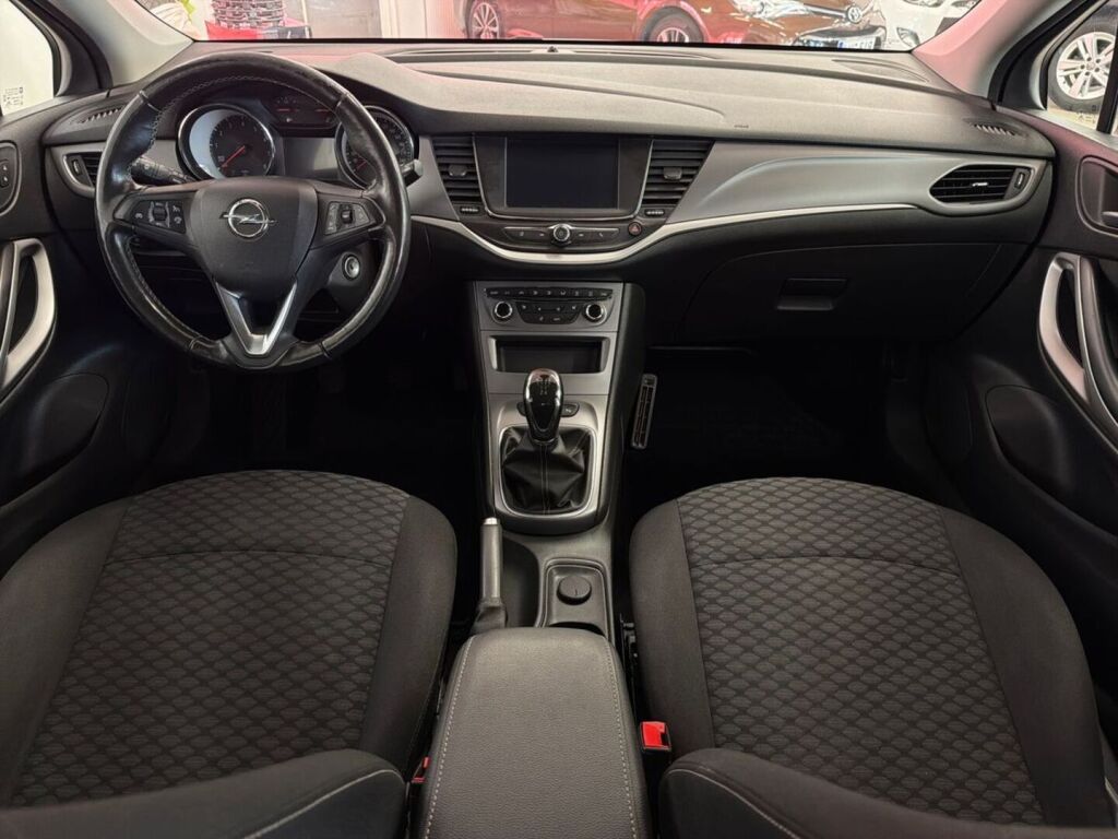 Opel Astra 2019 Valkoinen