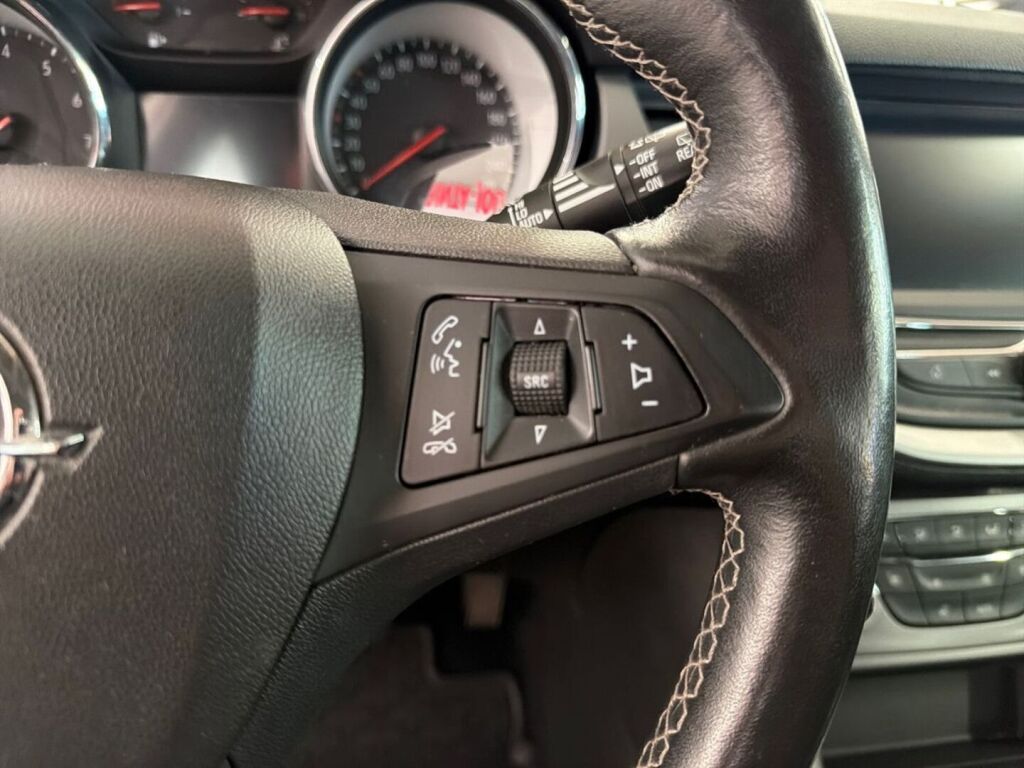 Opel Astra 2019 Valkoinen