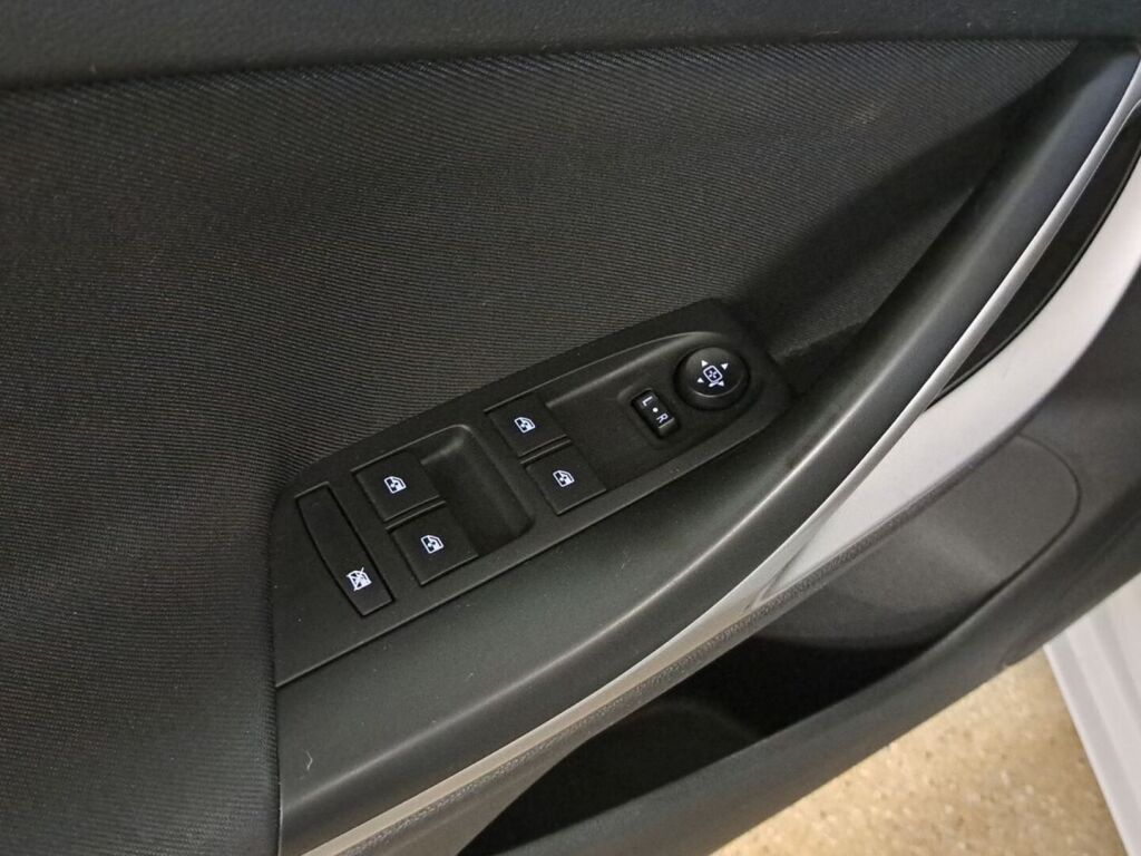 Opel Astra 2019 Valkoinen