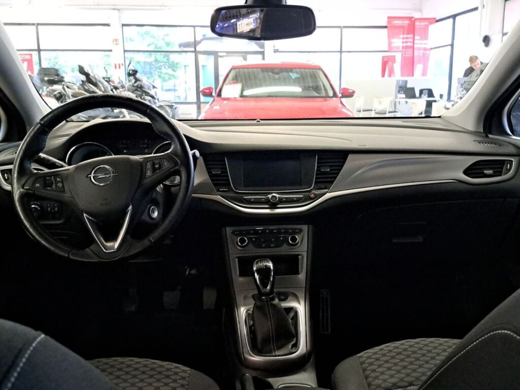 Opel Astra 2019 Valkoinen