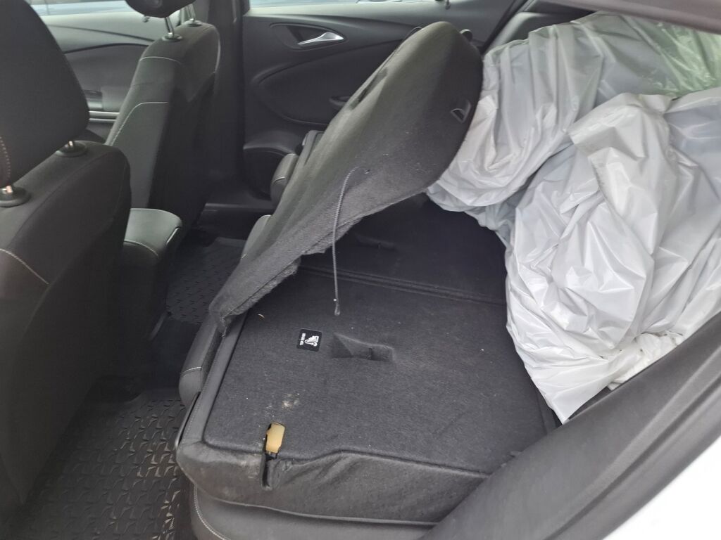 Opel Astra 2019 Valkoinen