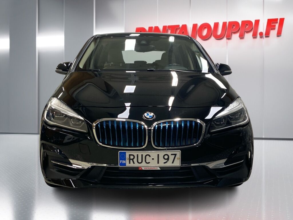 BMW 225 2019 Musta