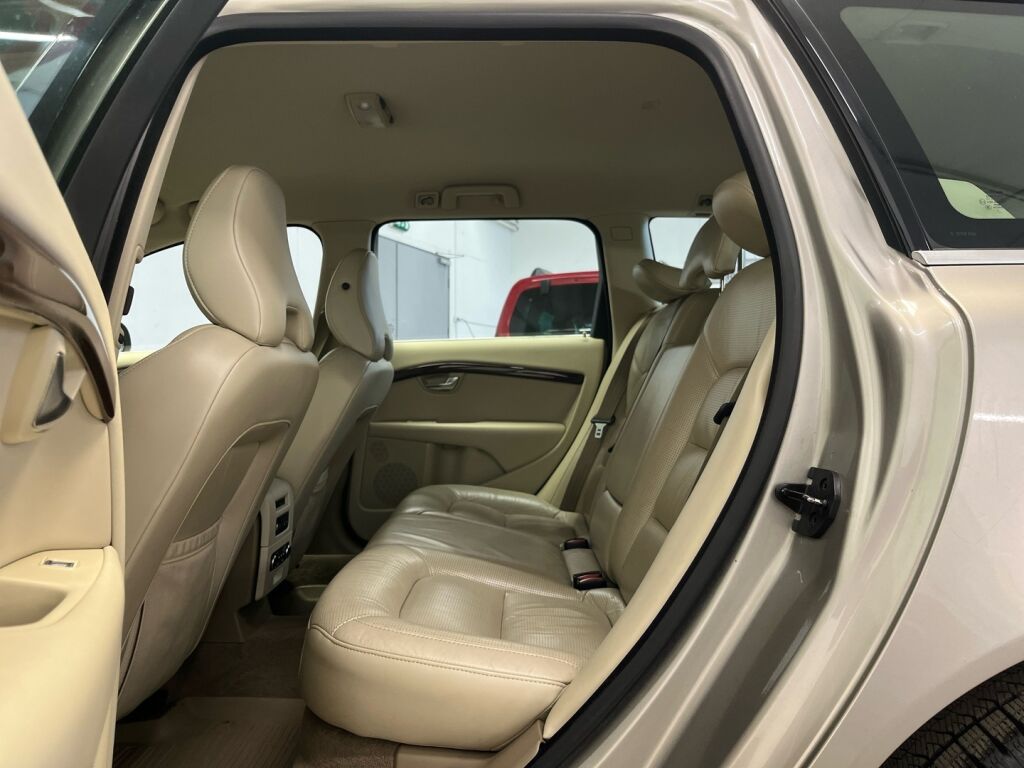 Volvo V70 2008 Met. Ruskea (beige)