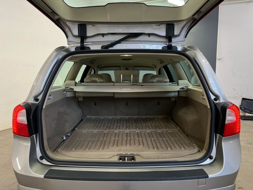 Volvo V70 2008 Met. Ruskea (beige)