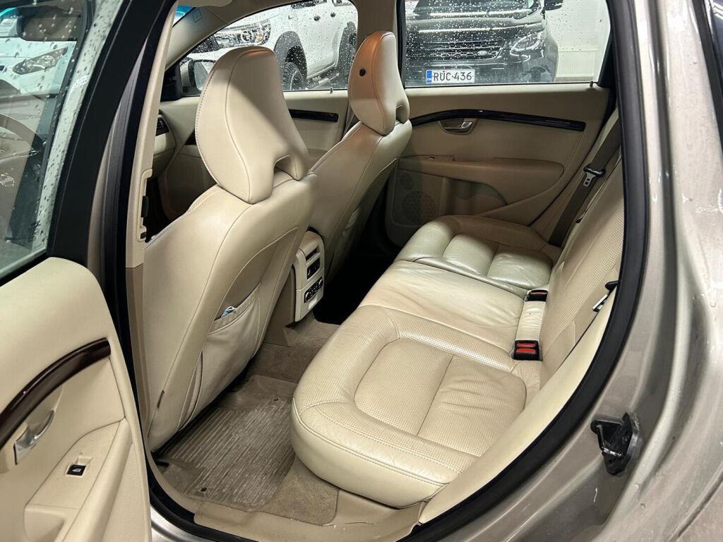 Volvo V70 2008 Met. Ruskea (beige)