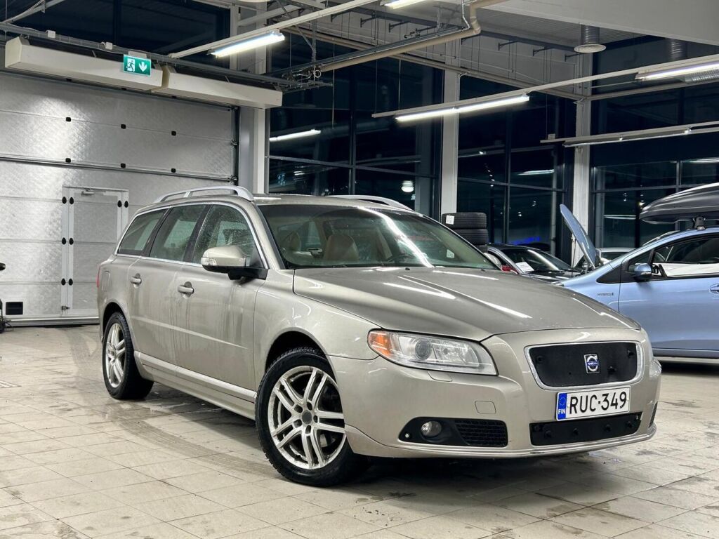 Volvo V70 2008 Met. Ruskea (beige)