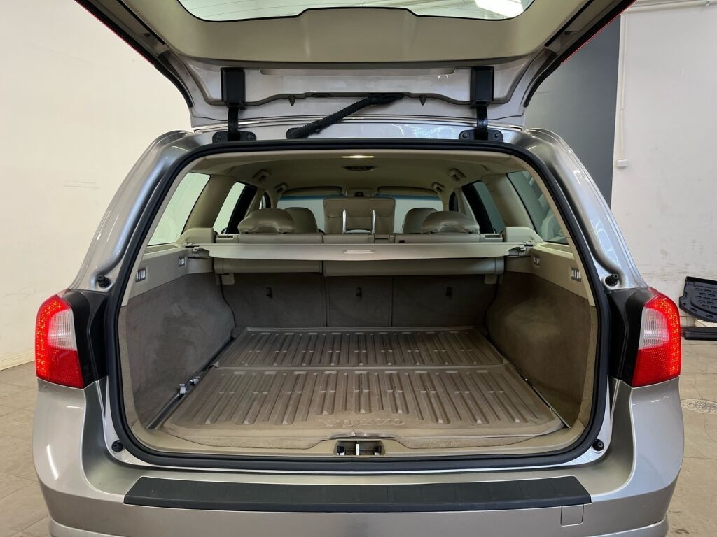Volvo V70 2008 Met. Ruskea (beige)