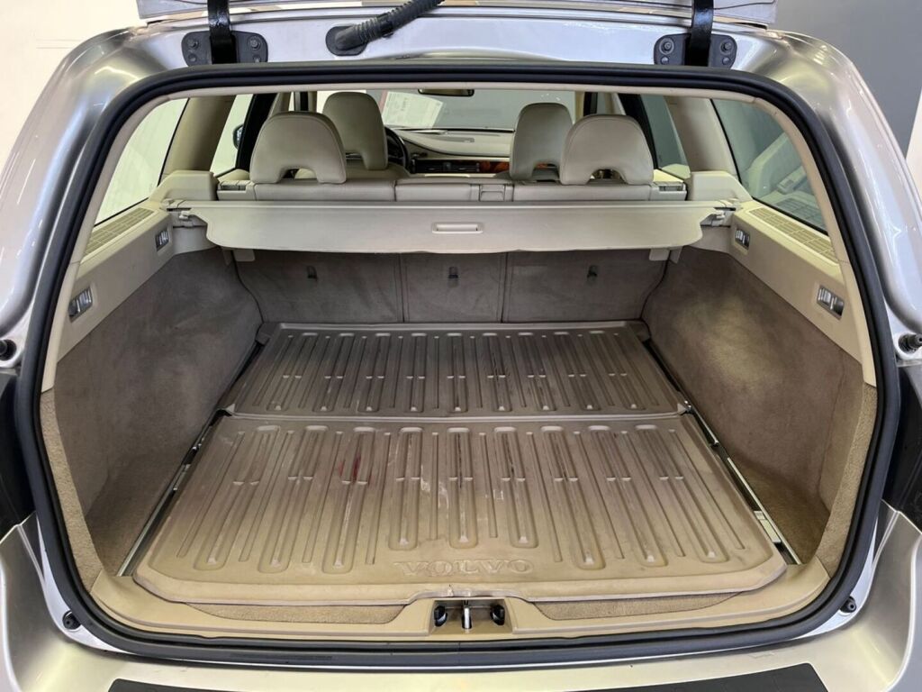 Volvo V70 2008 Met. Ruskea (beige)