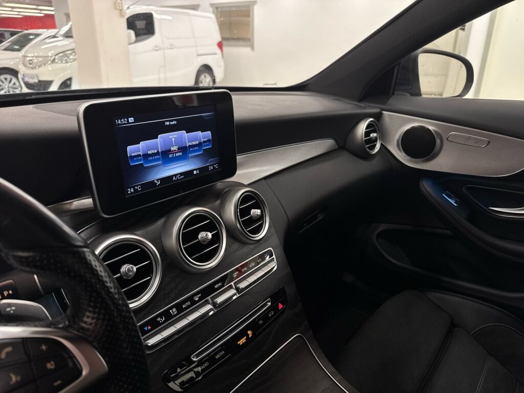 Mercedes-Benz C 2016 Sininen