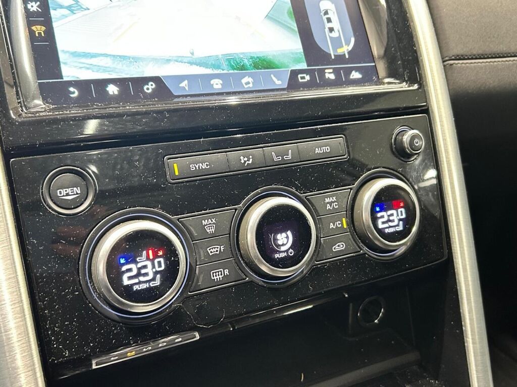 Land Rover Discovery 2018 Met. Musta