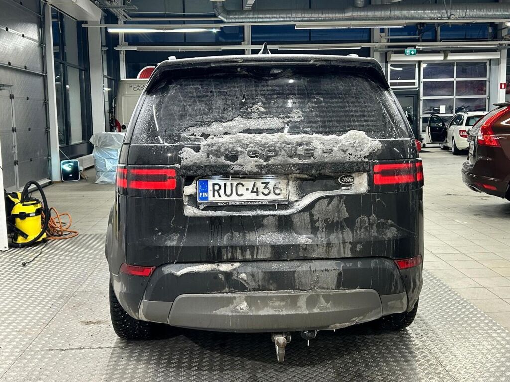 Land Rover Discovery 2018 Met. Musta