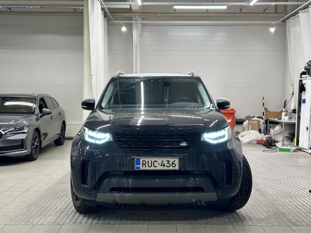 Land Rover Discovery 2018 Met. Musta