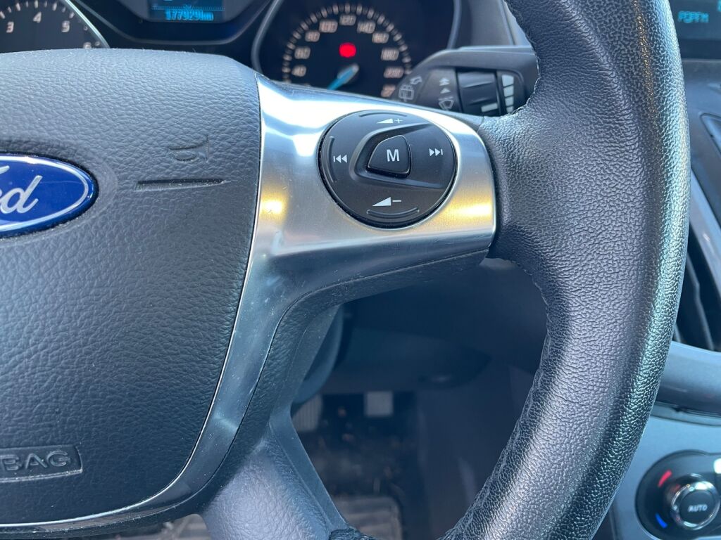 Ford Focus 2013 Harmaa