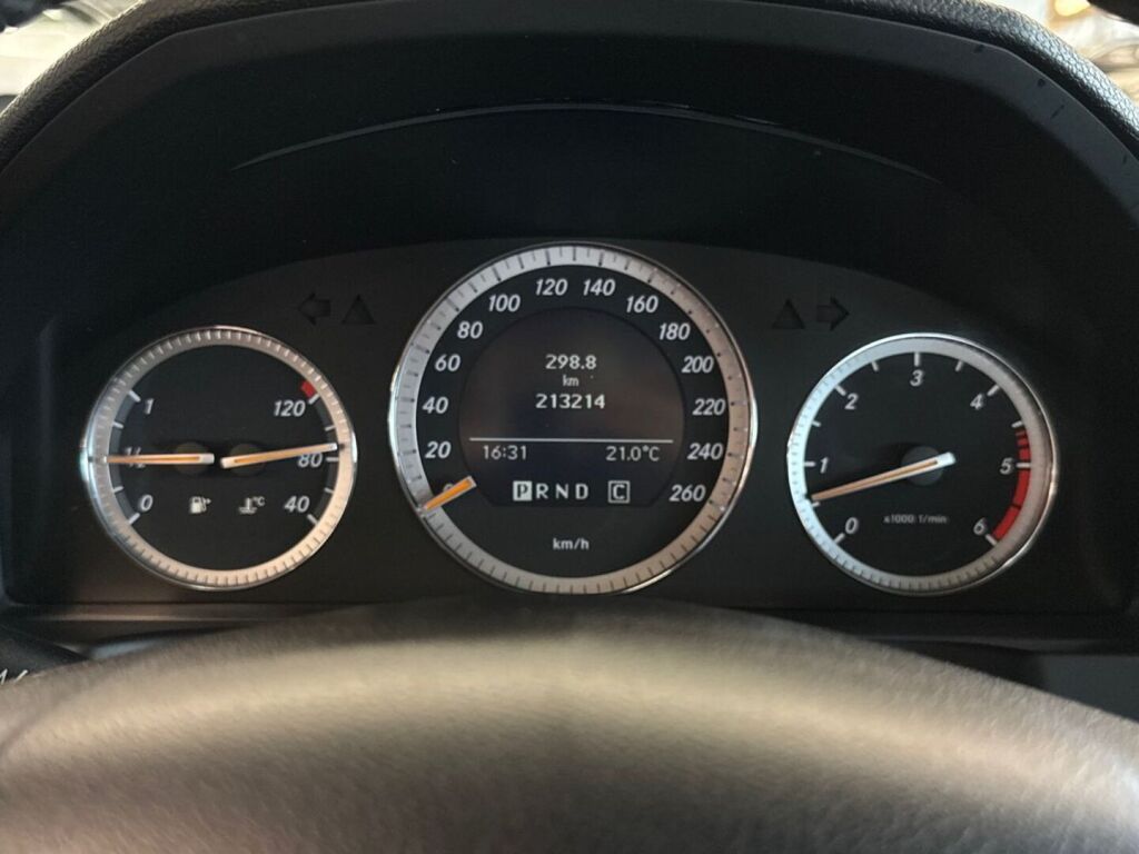 Mercedes-Benz C 2009 Harmaa