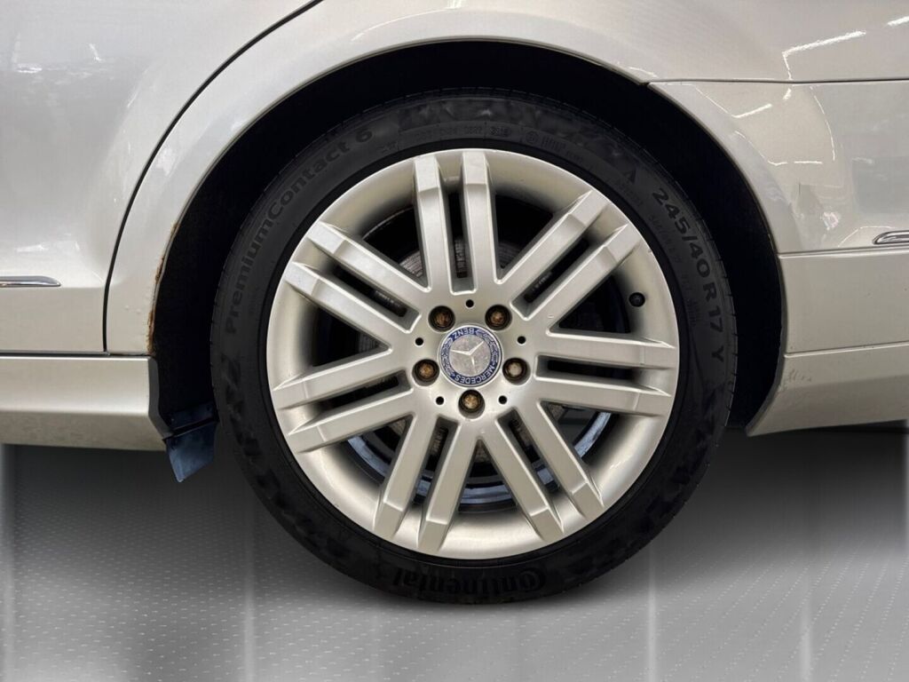 Mercedes-Benz C 2009 Harmaa