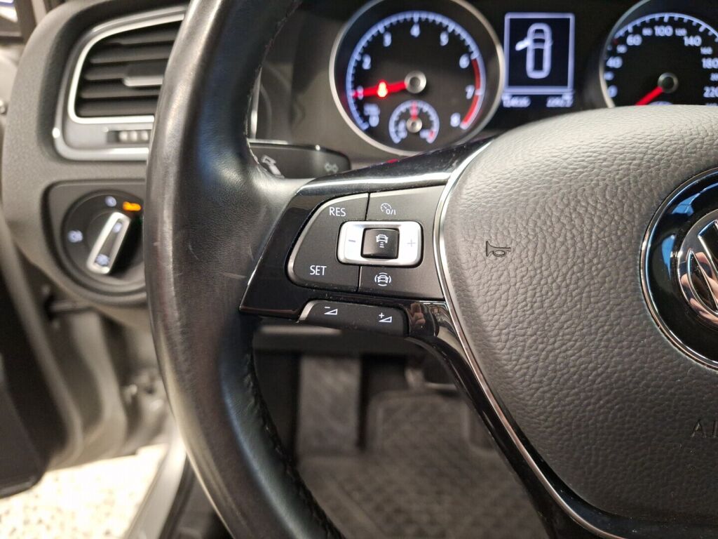 Volkswagen Golf 2019 Harmaa