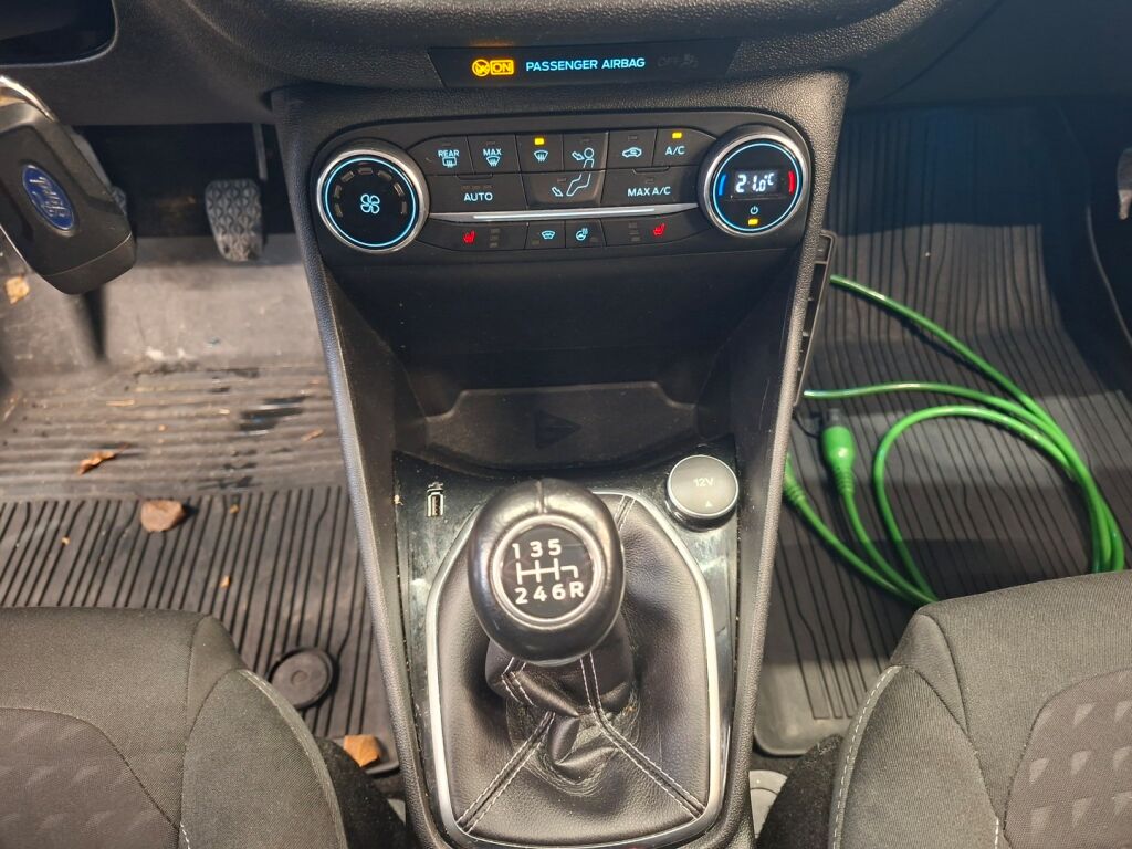Ford Fiesta 2019 Punainen
