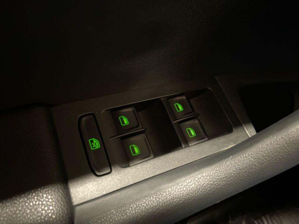 Skoda Octavia 2015 Punainen