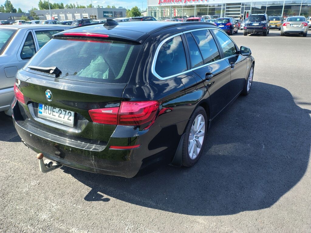 BMW 520 2017 Musta