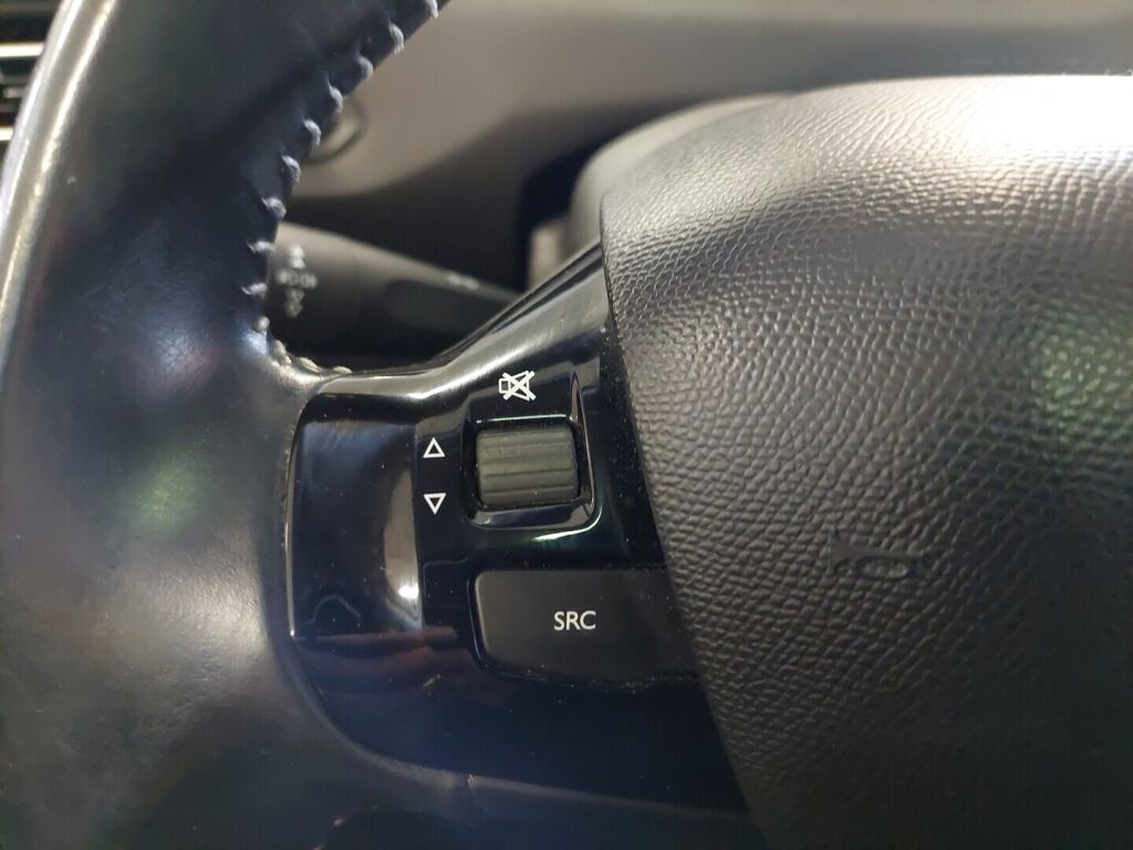 Peugeot 308 2015 Valkoinen