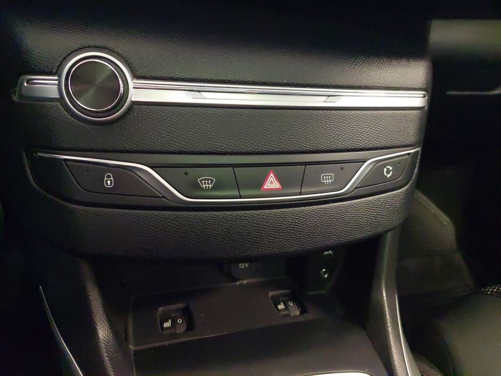 Peugeot 308 2015 Valkoinen