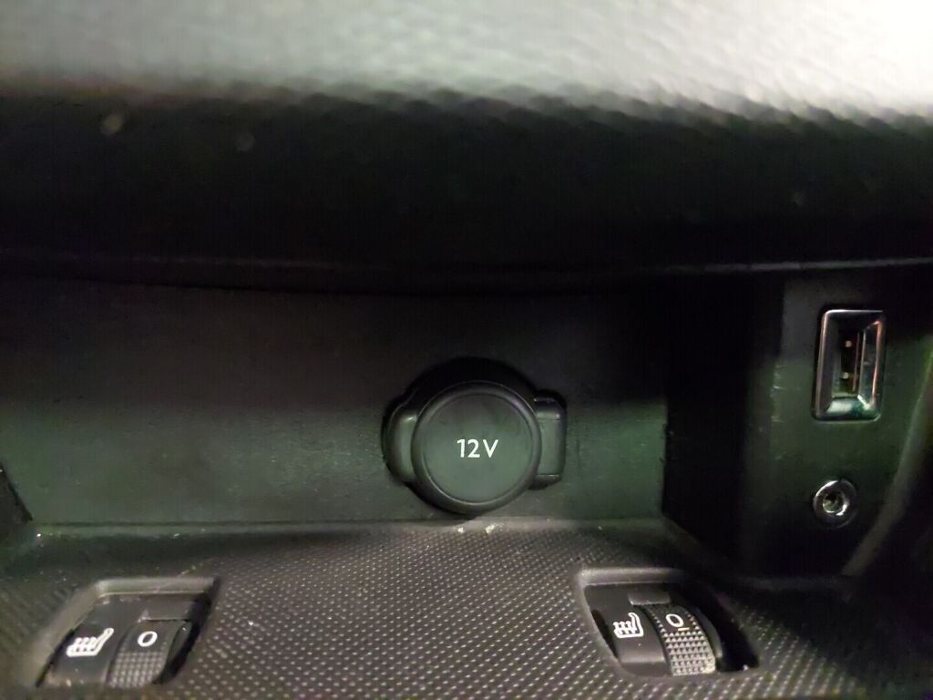 Peugeot 308 2015 Valkoinen