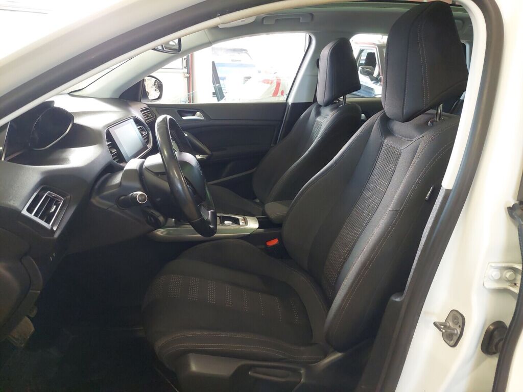 Peugeot 308 2015 Valkoinen