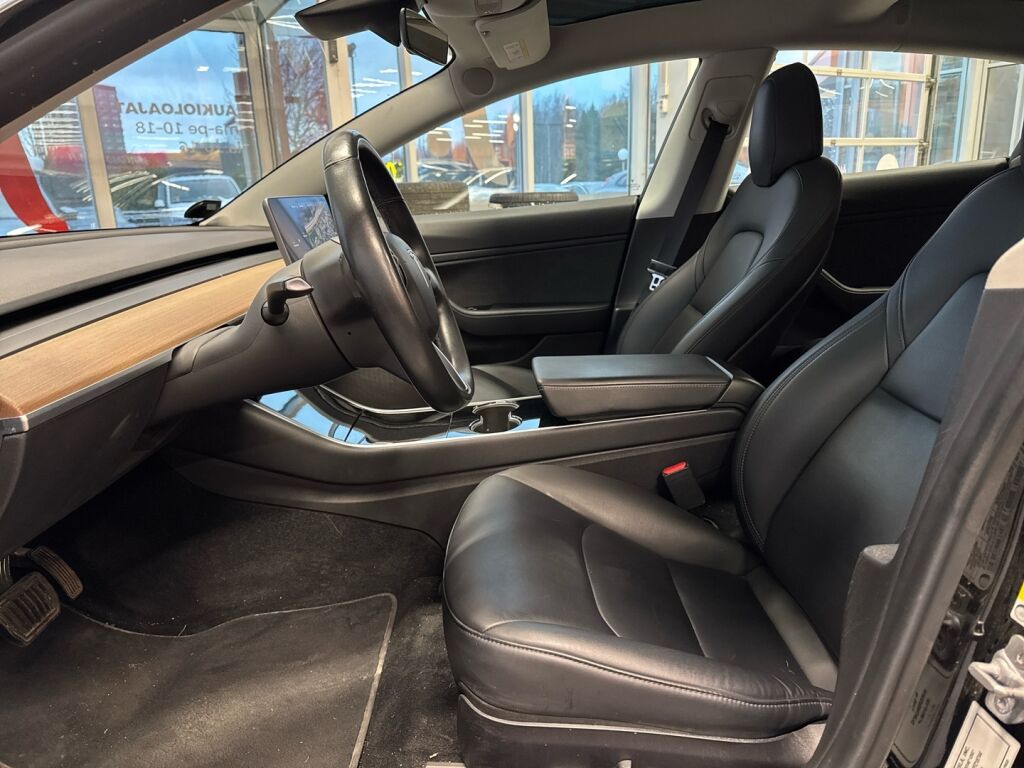 Tesla Model 3 2019 Musta