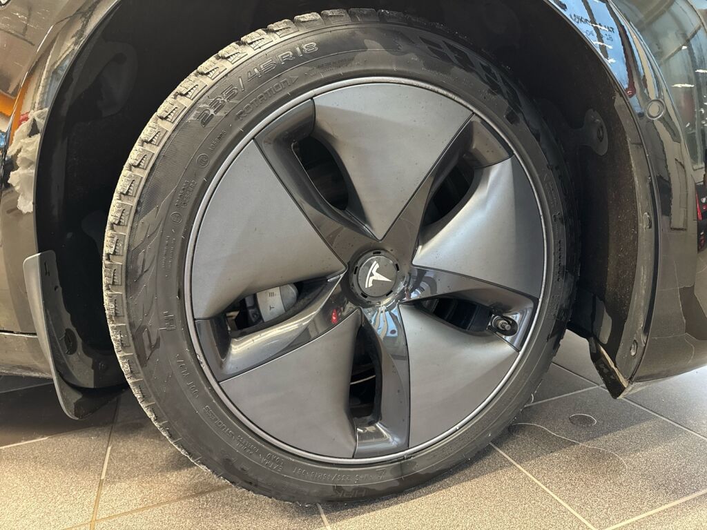 Tesla Model 3 2019 Musta