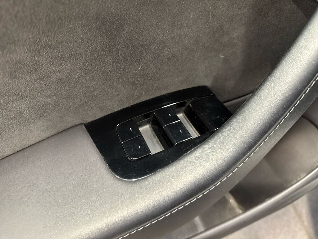 Tesla Model 3 2019 Musta