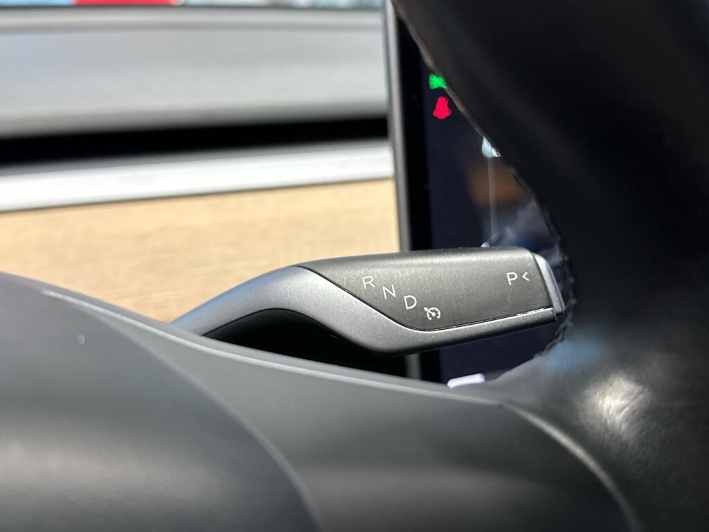 Tesla Model 3 2019 Musta