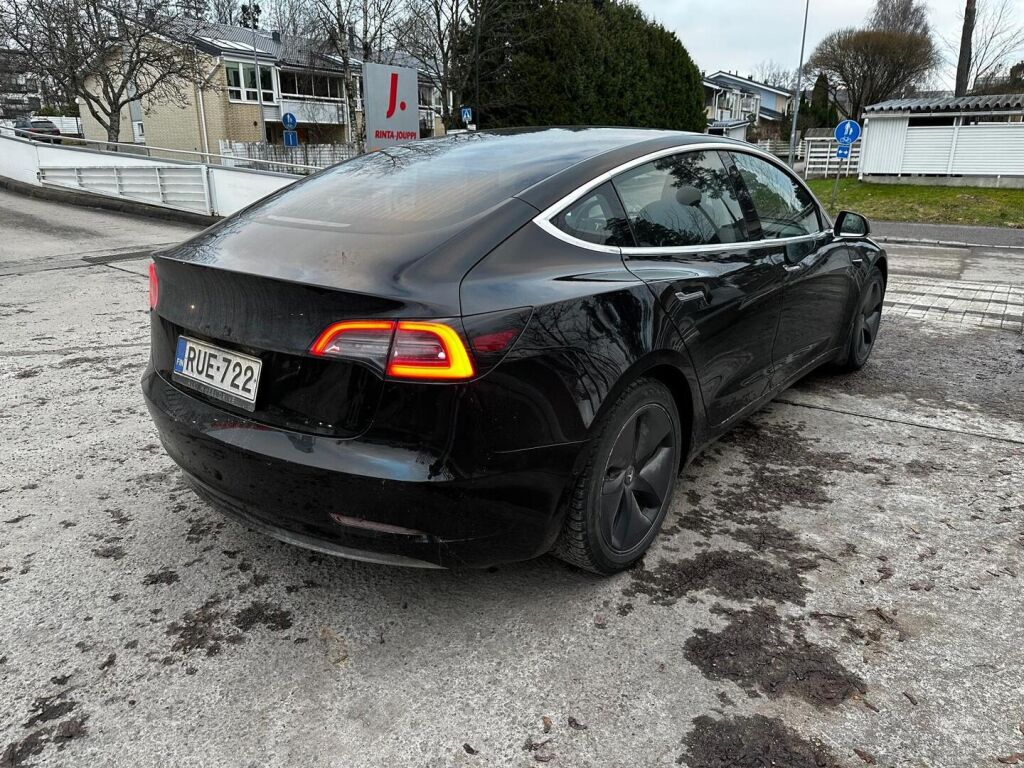 Tesla Model 3 2019 Musta