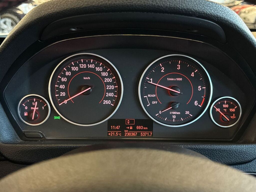 BMW 320 2013 Valkoinen