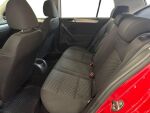 Volkswagen Golf 2010 Punainen