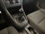 Volkswagen Golf 2010 Punainen