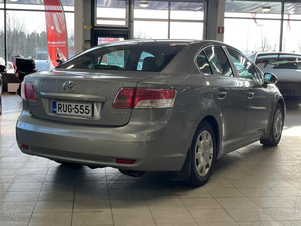 Toyota Avensis 2010 Harmaa