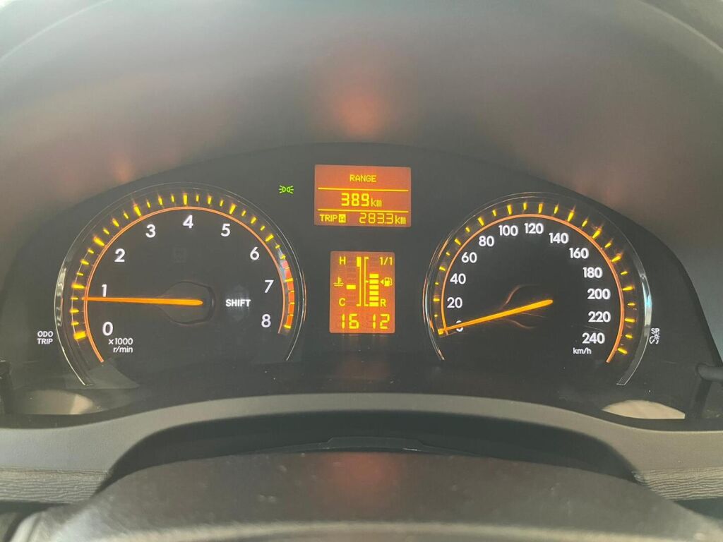 Toyota Avensis 2010 Harmaa